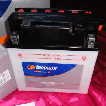 Batterie TECNIUM BB16CL-B 12v 19 ampères a acide