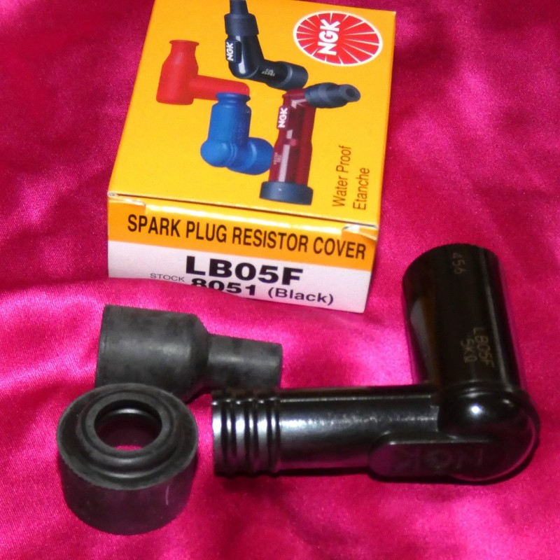 Antiparasite NGK pour Jet Ski KAWASAKI SEA-DOO YAMAHA LB05F coudé a 90 Antiparasite NGK pour Jet Ski KAWASAKI SEA-DOO YAMAHA LB05F coudé a 90